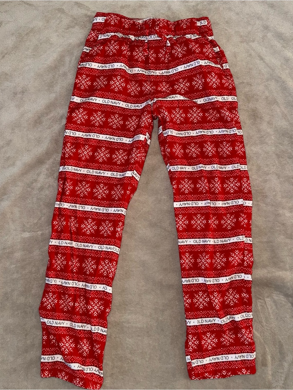 Old Navy Red Holiday Snowflake Women’s Pajama Pants
